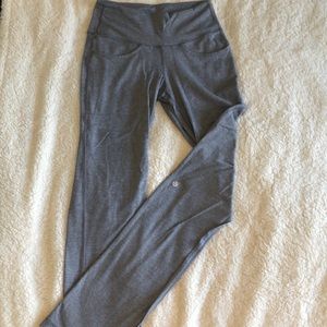Lulu straight legged pant with pockets!